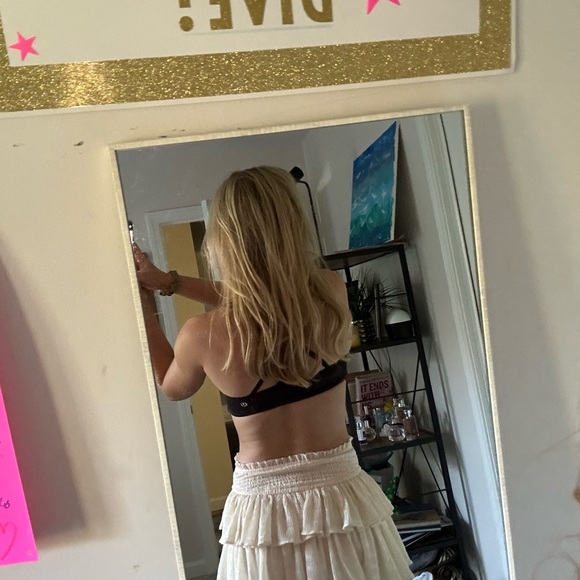Flowy off white skirt - Picture 3 of 3